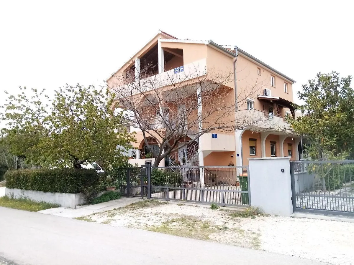 Apartments Vanja Skara Biograd Biograd Na Moru